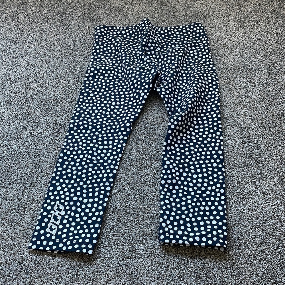 Black and white Polka dot Lorna Jane Capris